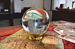 The ideal crystal ball should be a natural quartz polished to a clear consistency. Natural quartz increases psychic energy.